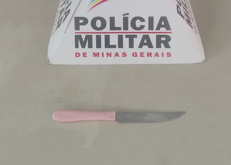 Faca usada pelo suspeito foi apreendida
