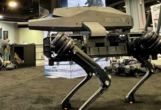 O cão robô equipado com arma da Ghost Robotics