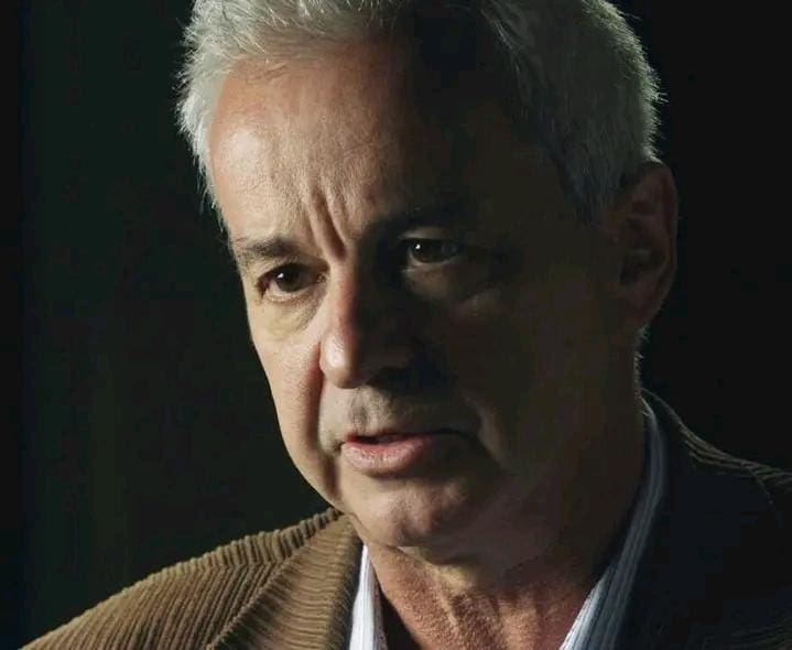 O ufólogo Marco Petit tem 13 livros sobre o assunto