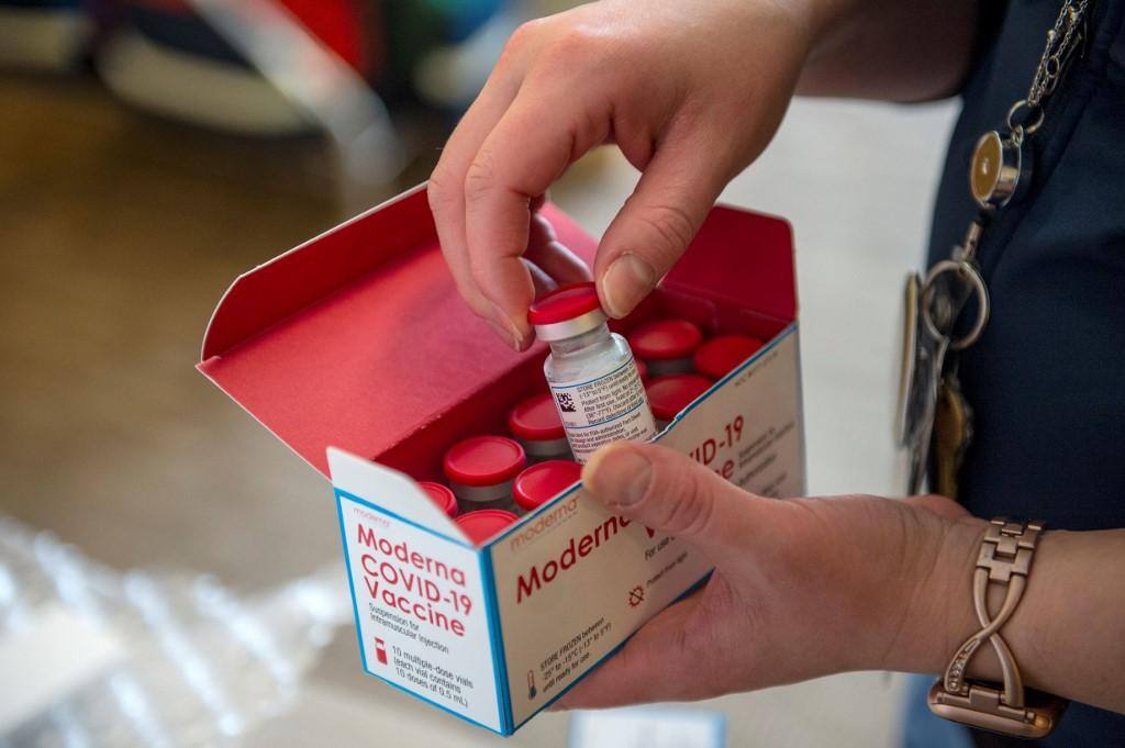 Vacina bivalente da Moderna já recebeu autorizações definitivas ou emergenciais em países como Austrália, Argentina e Canadá