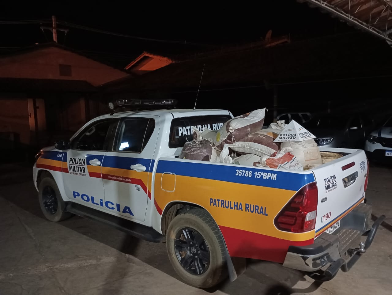 PM recuperou as 14 sacas de café furtadas de fazenda em Carmo do Paranaíba