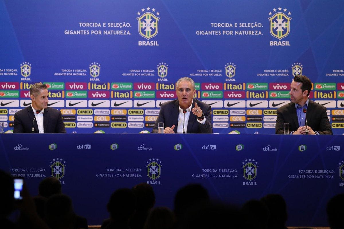 Tite revelou que vem conversando com o diretor executivo e presidente eleito da CBF, Rogério Caboclo, sobre o calendário