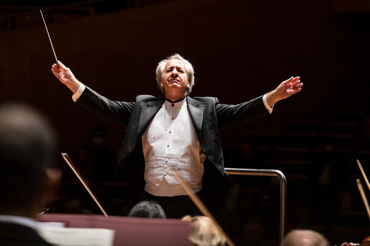 Fabio Mechetti rege a 'Segunda Sinfonia' de Rachmaninov no encerramento de temporada da Filarmônica