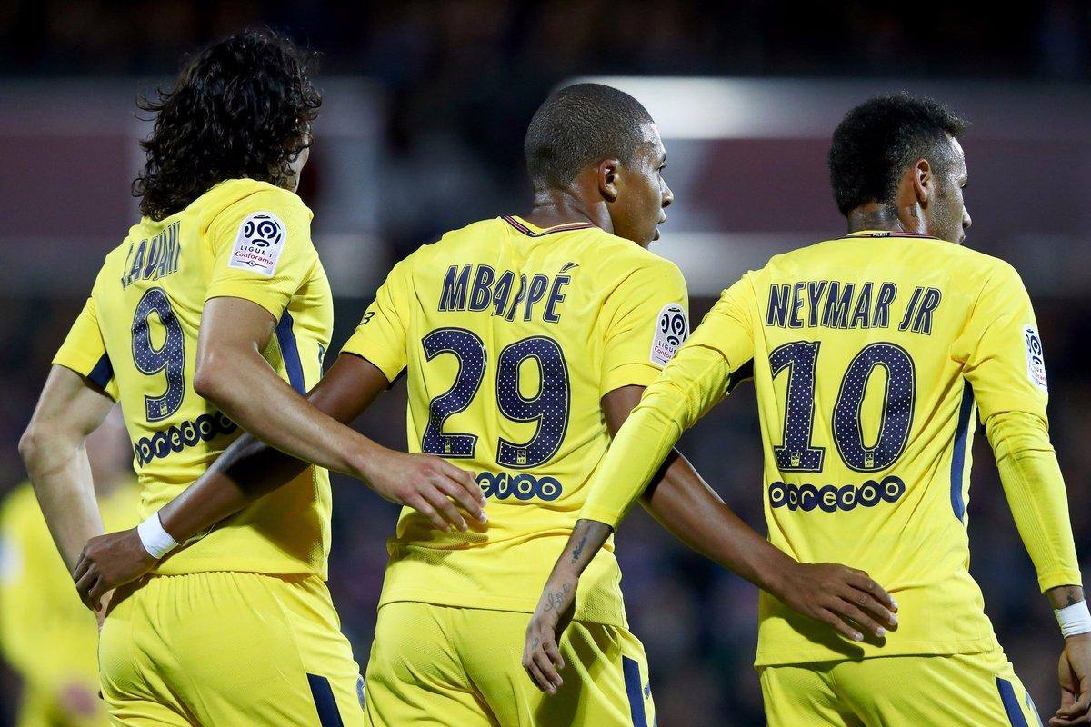 Forte trio de ataque do clube de Paris estará desfalcado nas próximas partidas do torneio nacional