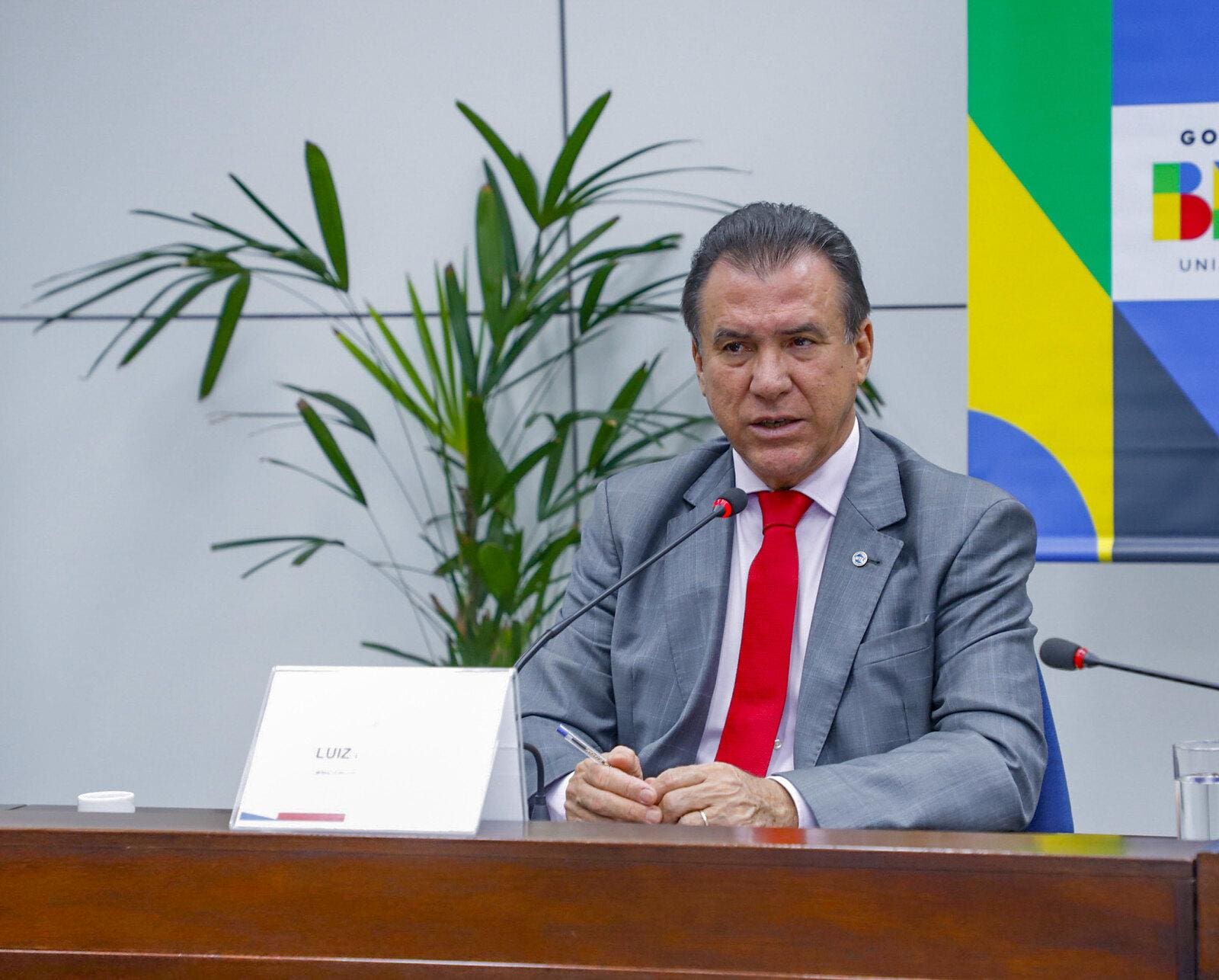Ministro do Trabalho e Emprego, Luiz Marinho, fará pronunciamento em rede nacional às vésperas do Dia do Trabalhador