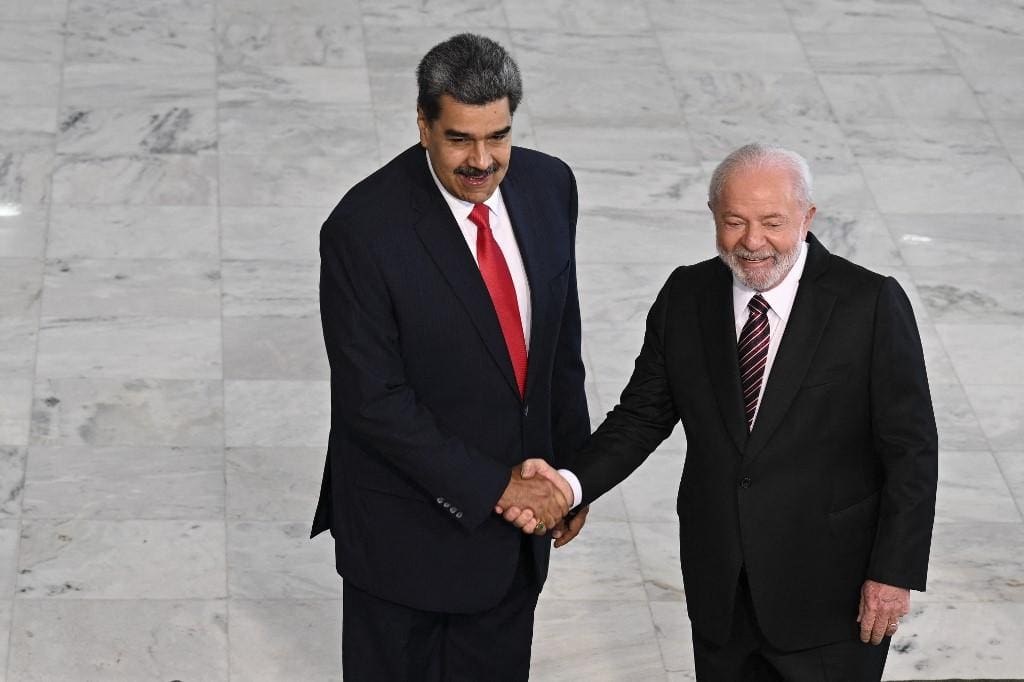Lula e Maduro: encontro marca a retomada das relações entre Brasil e Venezuela