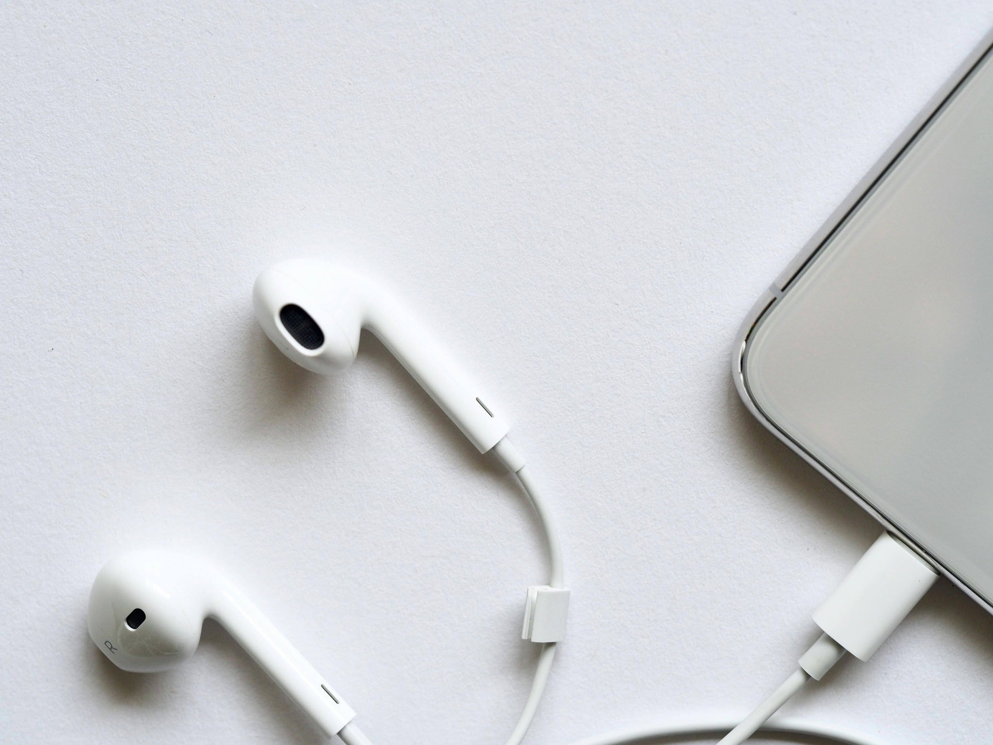 Imagem ilustrativa de fones de ouvido