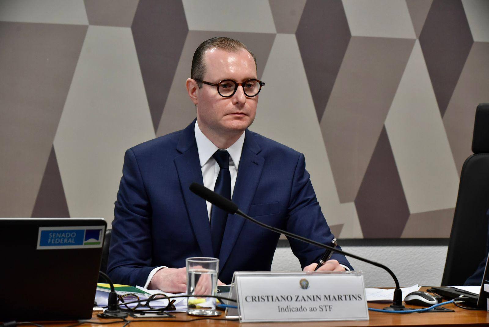 Cristiano Zanin em sabatina na CCJ do Senado nesta quarta-feira (21)