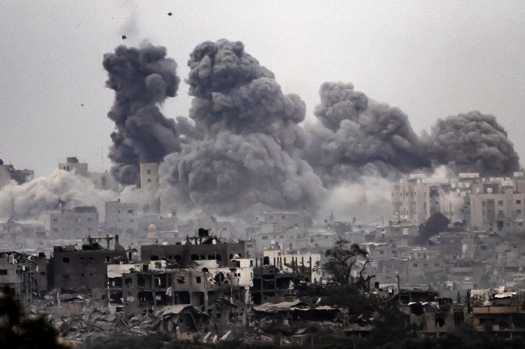 Faixa de Gaza sendo atingida por bombardeios 29102023 Faixa de Gaza sendo atingida por bombardeios 29102023