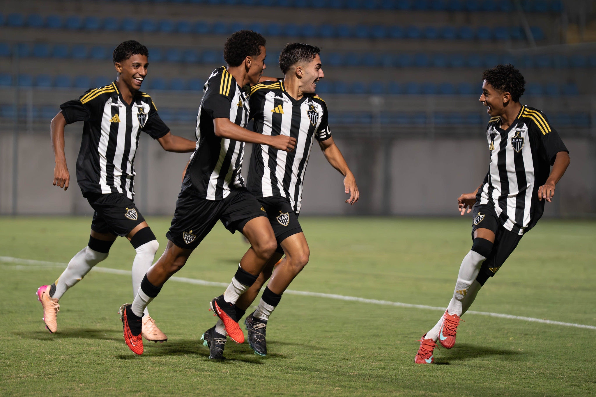 Atlético e Itabirito se enfrentam pelo Campeonato Mineiro Sub-15 e Sub-17