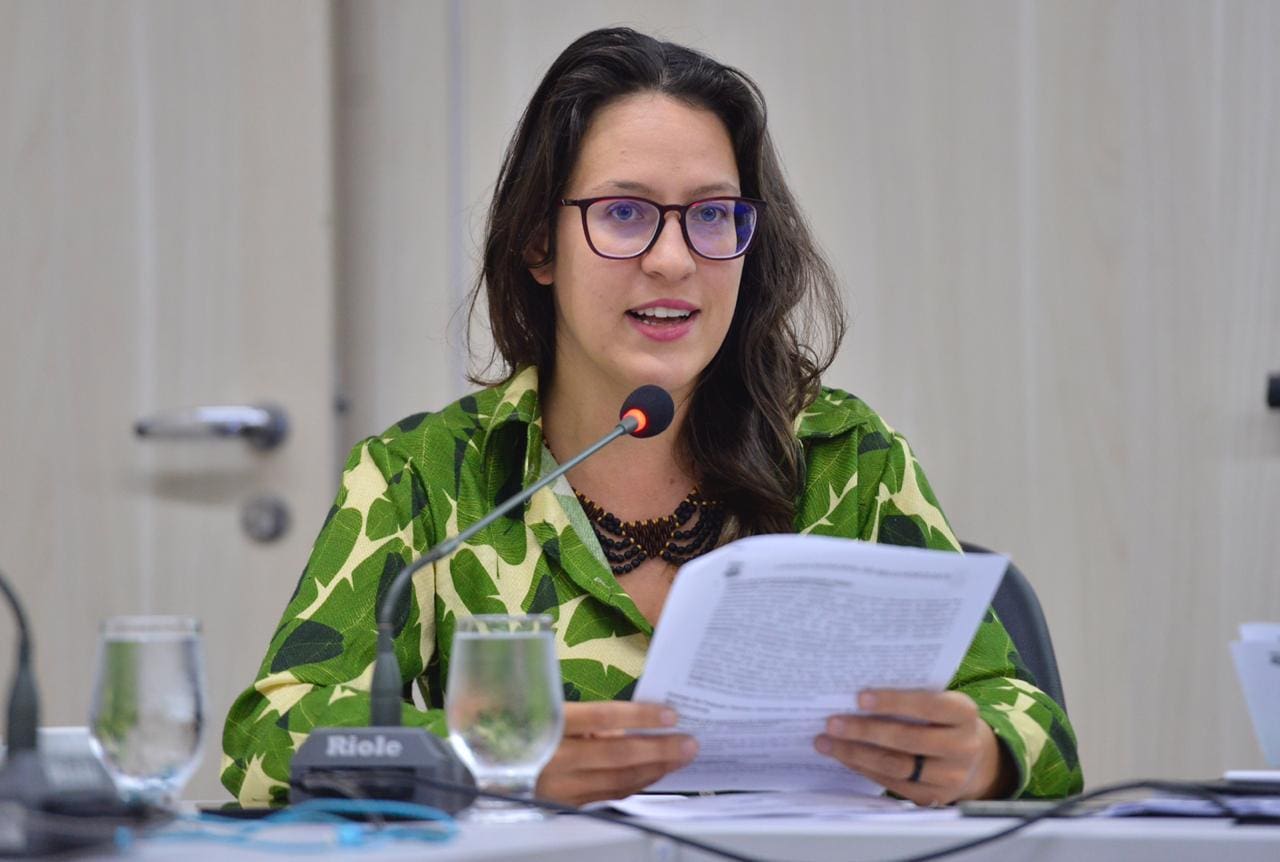 Bella Gonçalves (Psol) diz que representantes da Vale fogem de perguntas de vereadores na CPI das Barragens