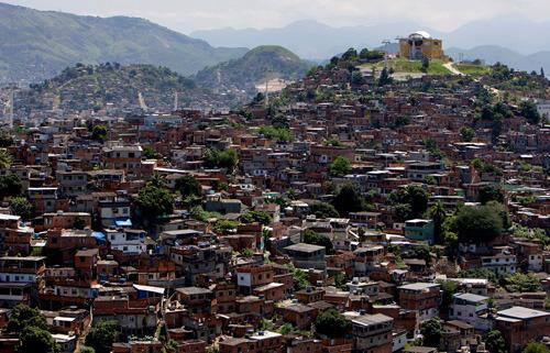 O Complexo da Penha é vizinho do conjunto de favelas do Alemão e considerado um dos redutos do Comando Vermelho