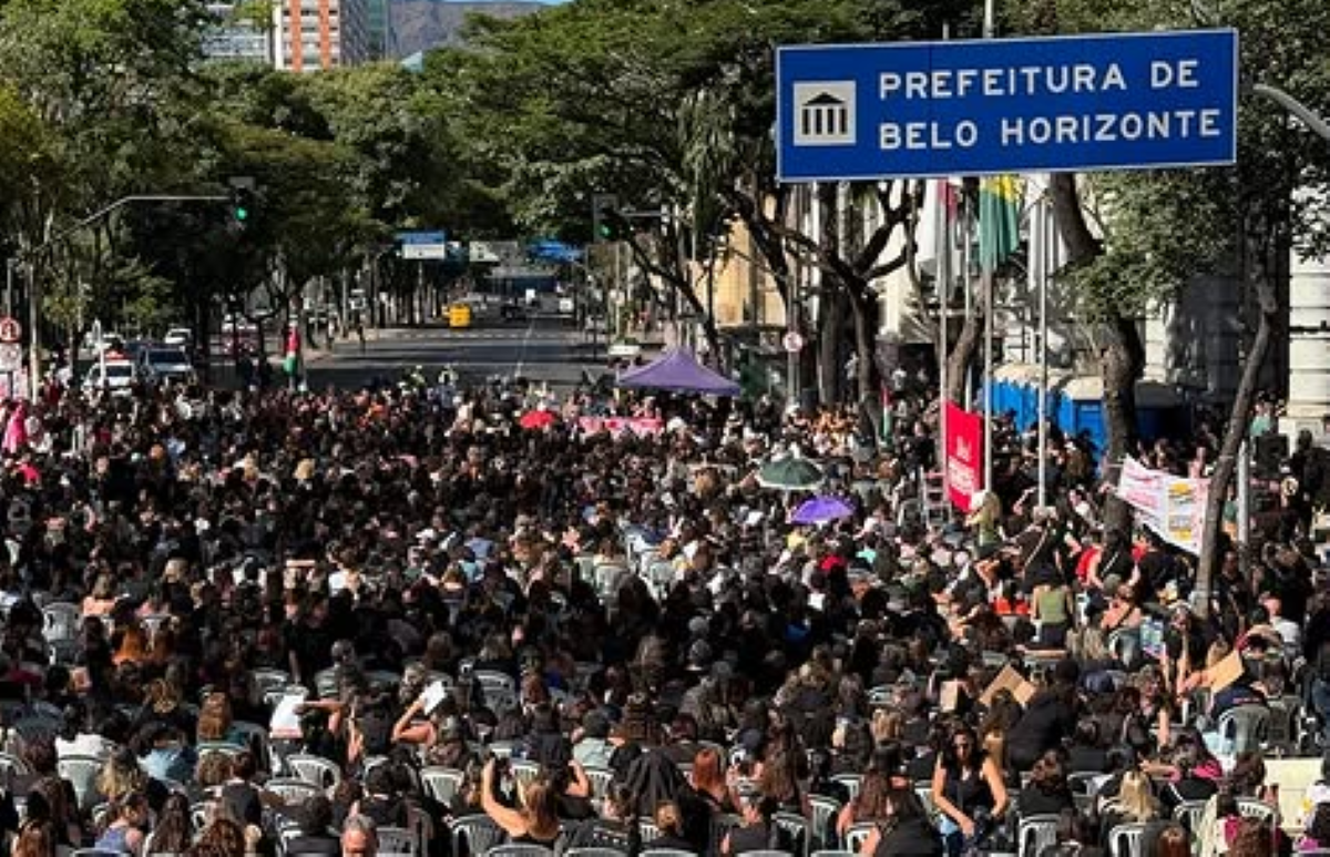 Professores permaneceram 29 dias em greve em Belo Horizonte 