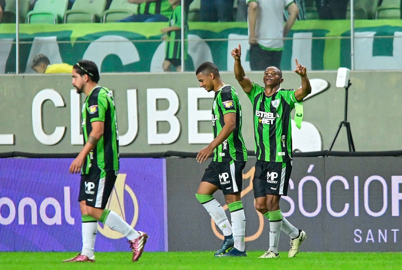 Juninho marcou o gol da vitória do América contra o Santos na última rodada