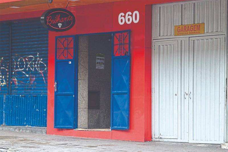 Brilhante na rua Guaicurus, centro de Belo Horizonte