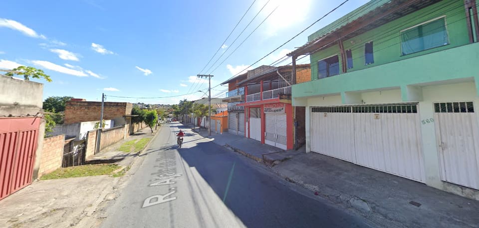 Ocorrência foi registrada na rua Ajair de Almeida Costa