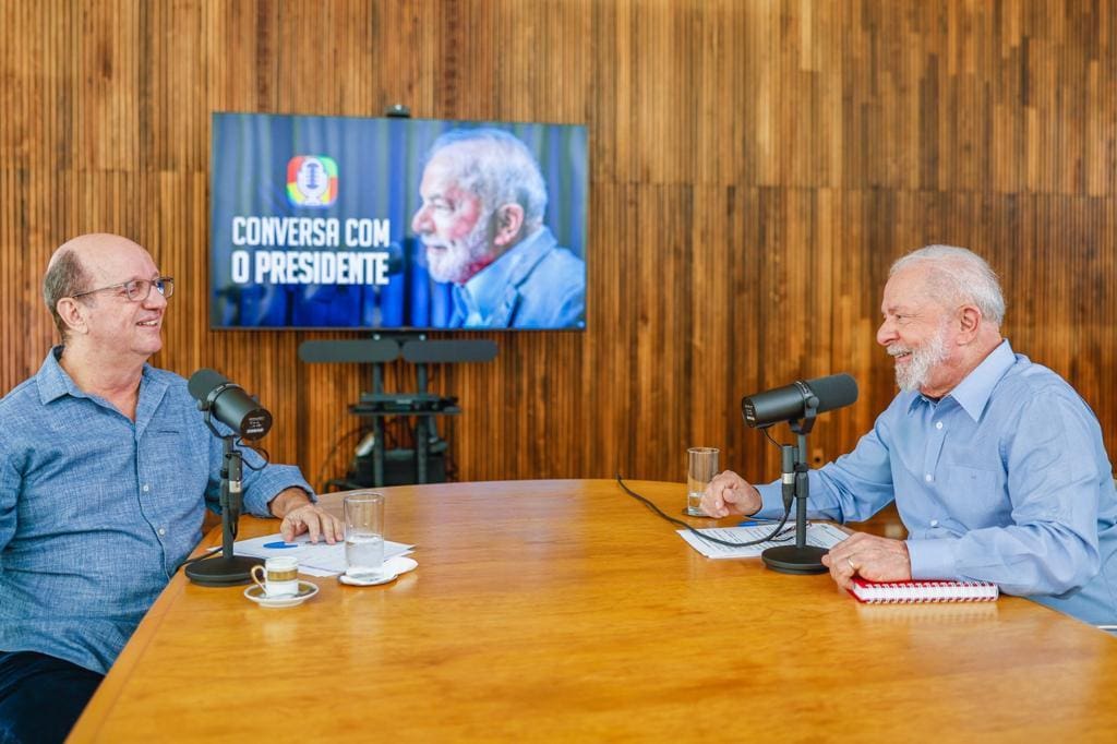 Lula confirmou ideia de lançar um novo pacote de obras em sua live semanal