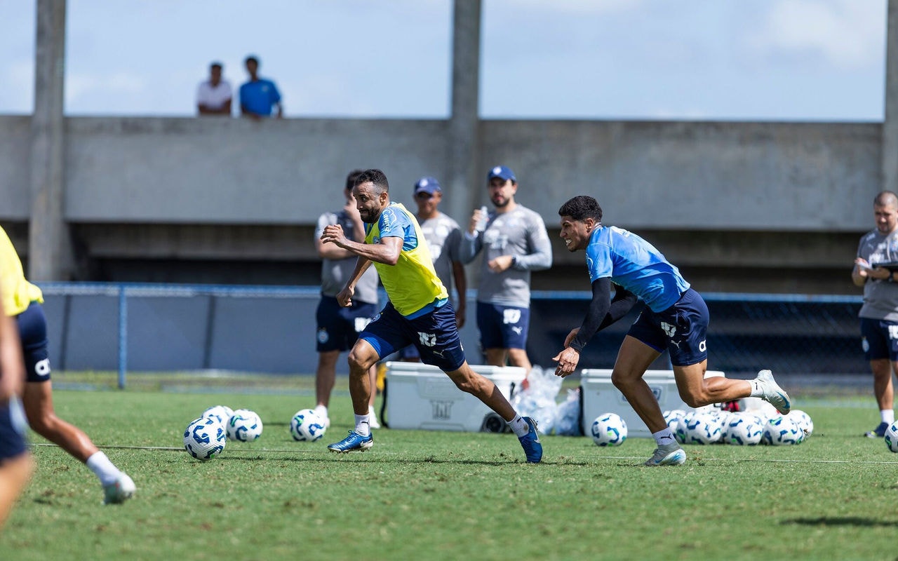 Caio Alexandre e Zé Guilherme em treino do Bahia (Foto: Letícia Martins / EC Bahia)