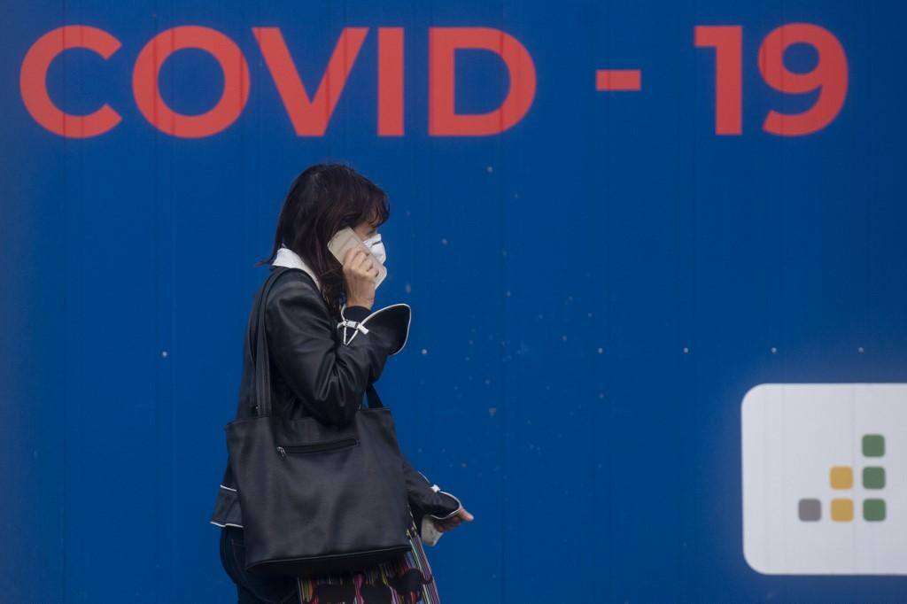 Covid-19 já vitimou mais de 100 mil pessoas no Brasil