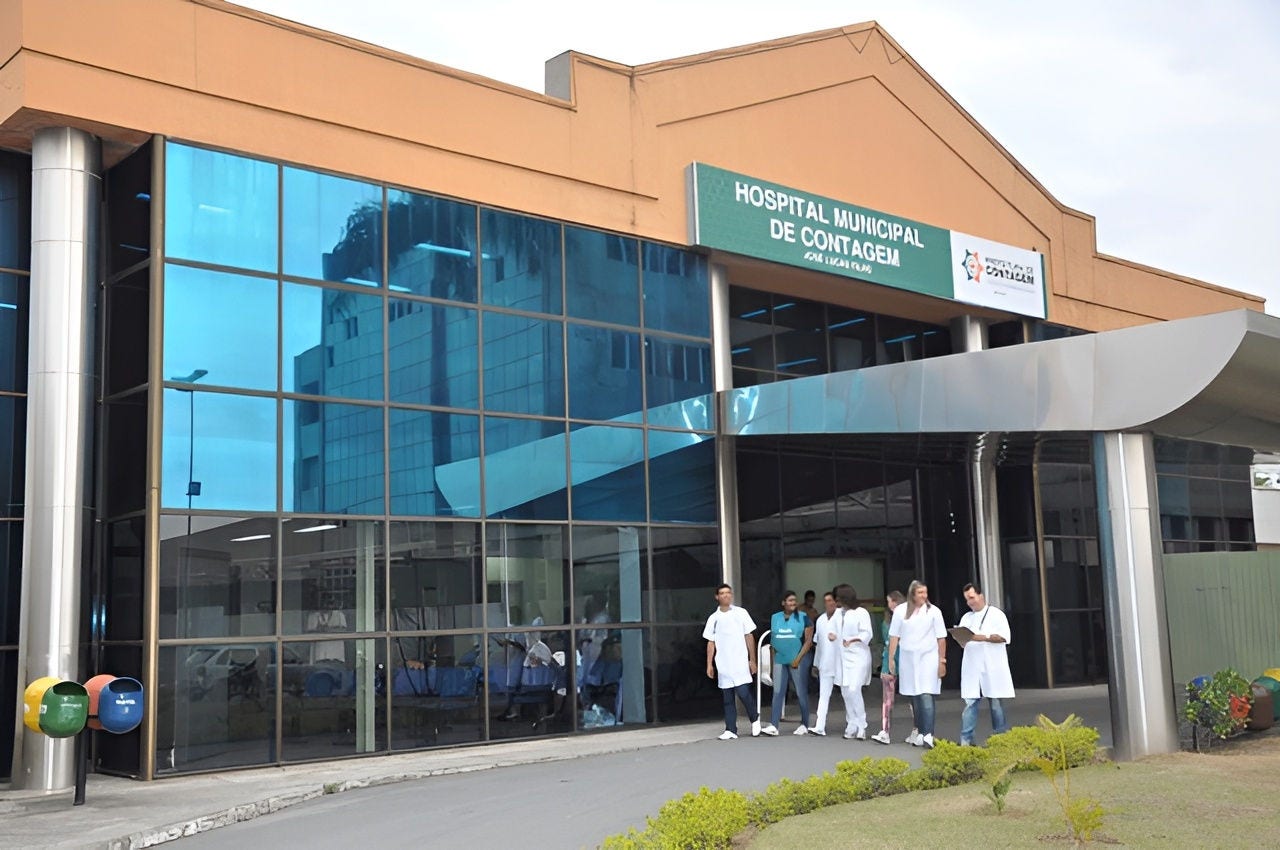 Homem de 25 anos foi levado para o Hospital Municipal de Contagem, onde segue internado