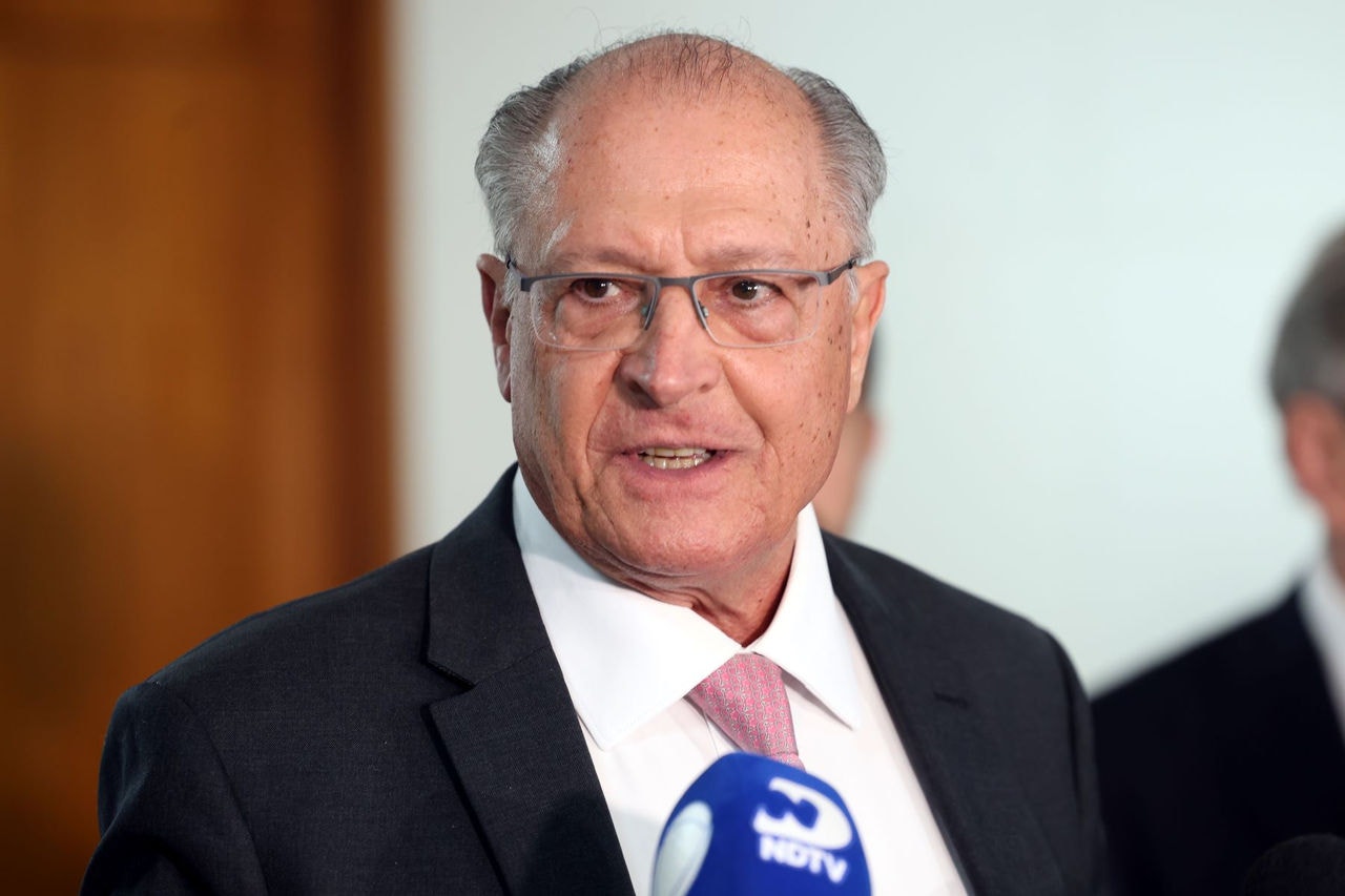 Vice-presidente Geraldo Alckmin coordena comitê criado pelo governo para debater com empresários tarifas de 50% anunciadas por Donald Trump ao Brasil