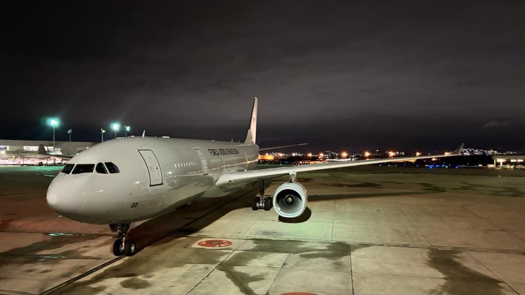 Avião da FAB com Brasileiros