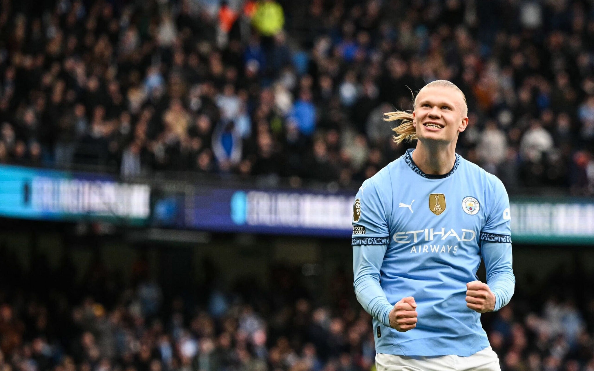 Haaland comemora gol do Manchester City na Premier League (Foto: Oli Scarff / AFP)