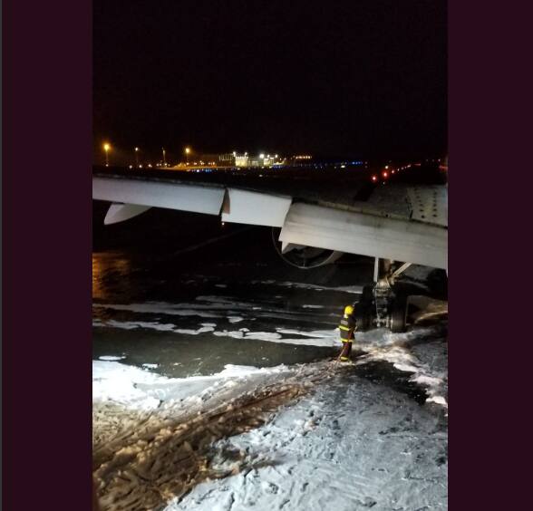 Passageira fez imagens da ação dos brigadistas após pouso do avião