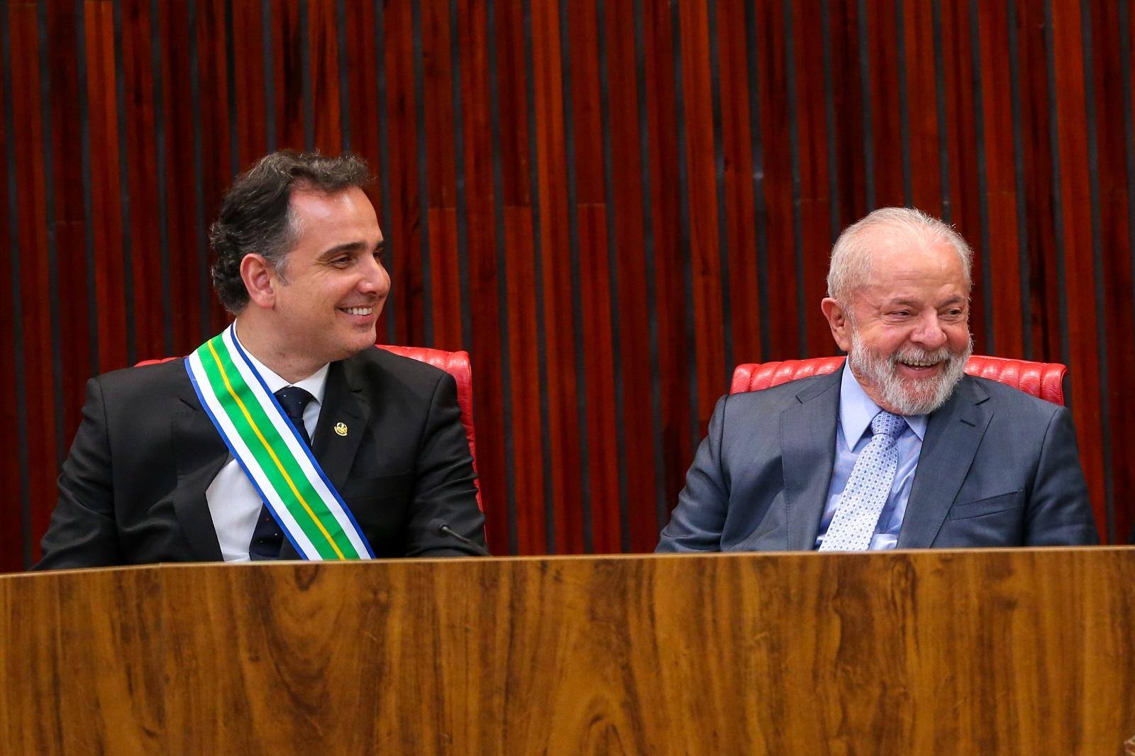 Rodrigo Pacheco e Lula em cerimônia no Tribunal Superior Eleitoral (TSE), em março de 2023