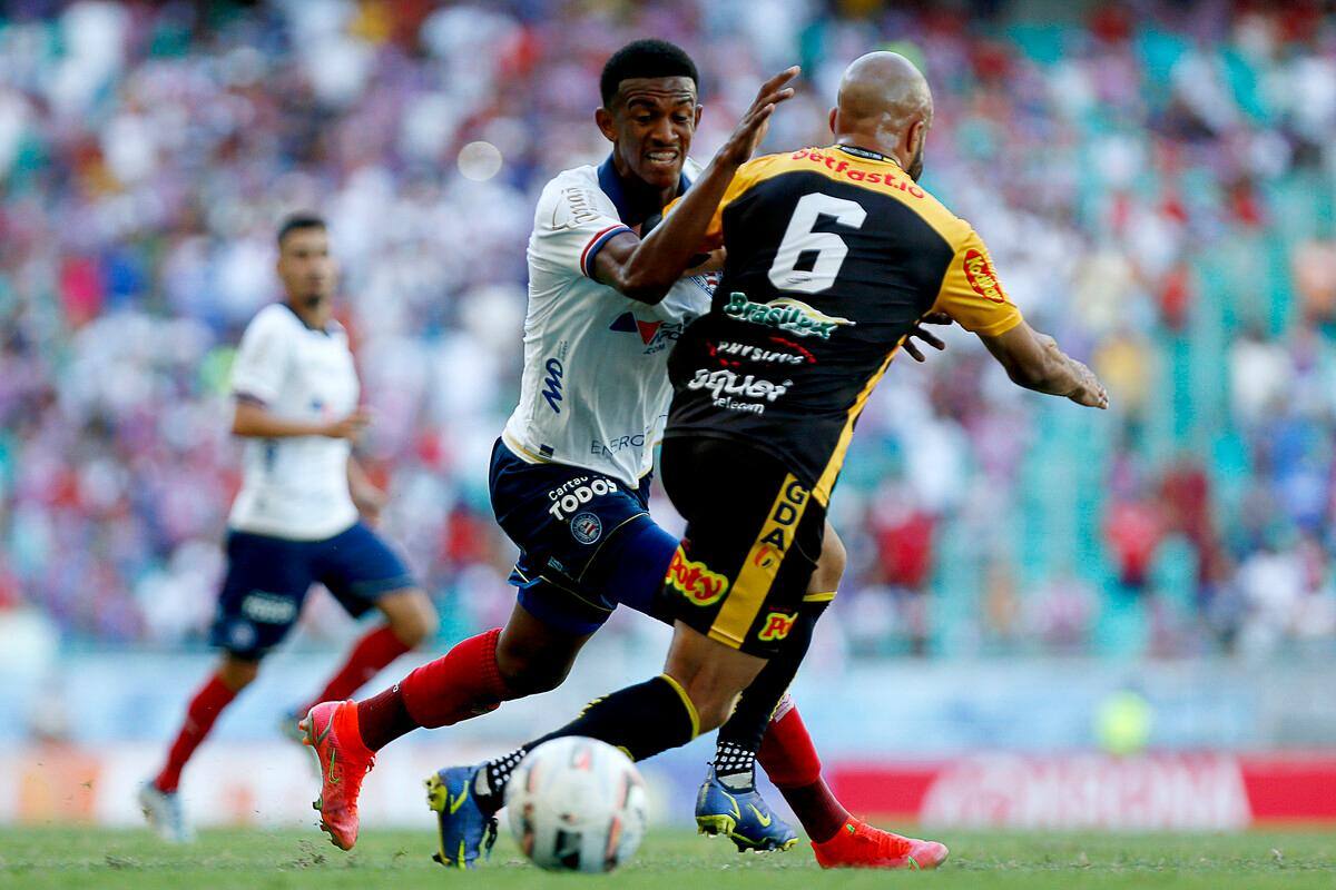Gol aos 42 minutos do segundo tempo definiu a partida