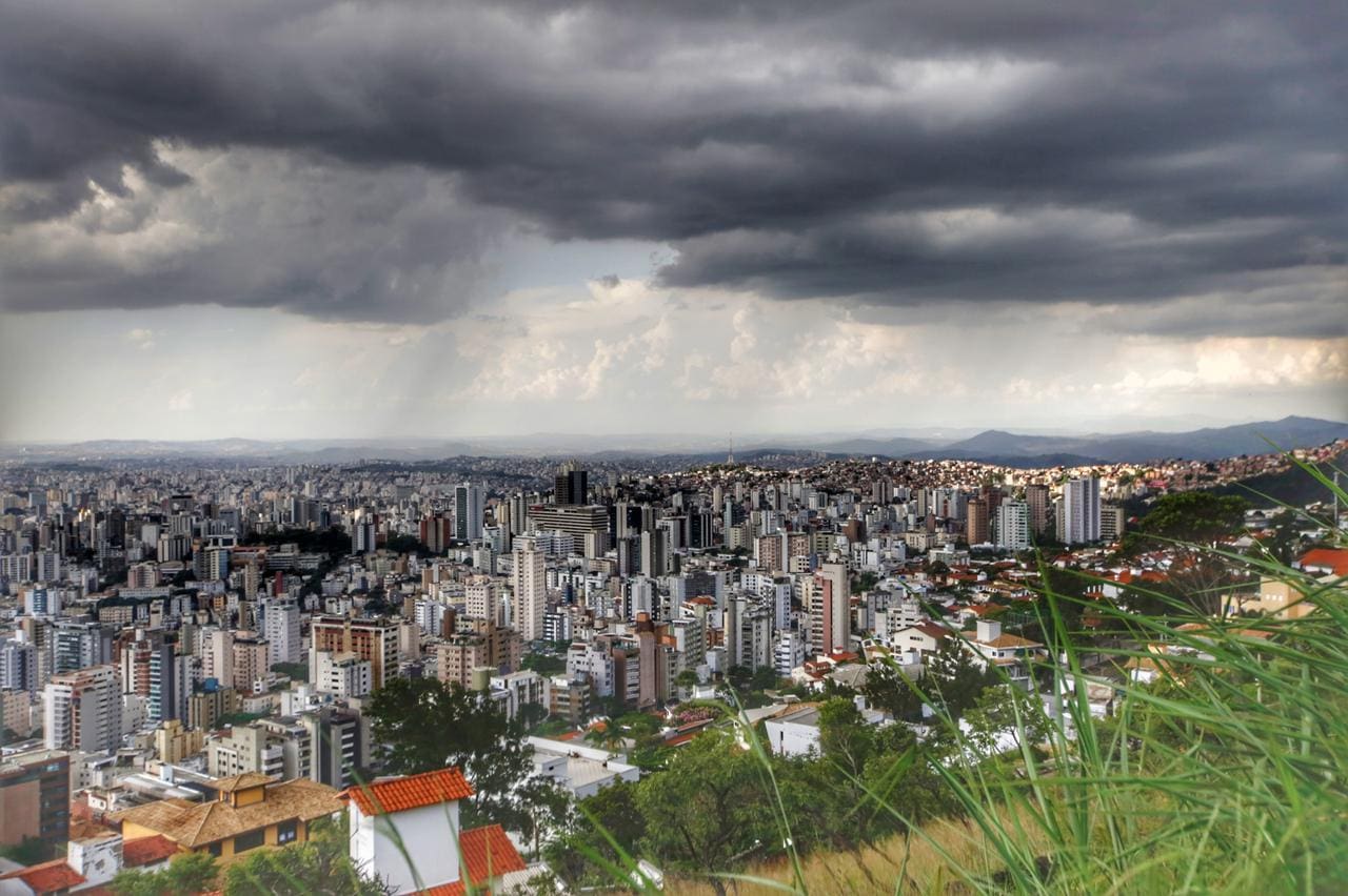 O clima ameno deve persistir durante o dia, com termômetros chegando a no máximo 25ºC