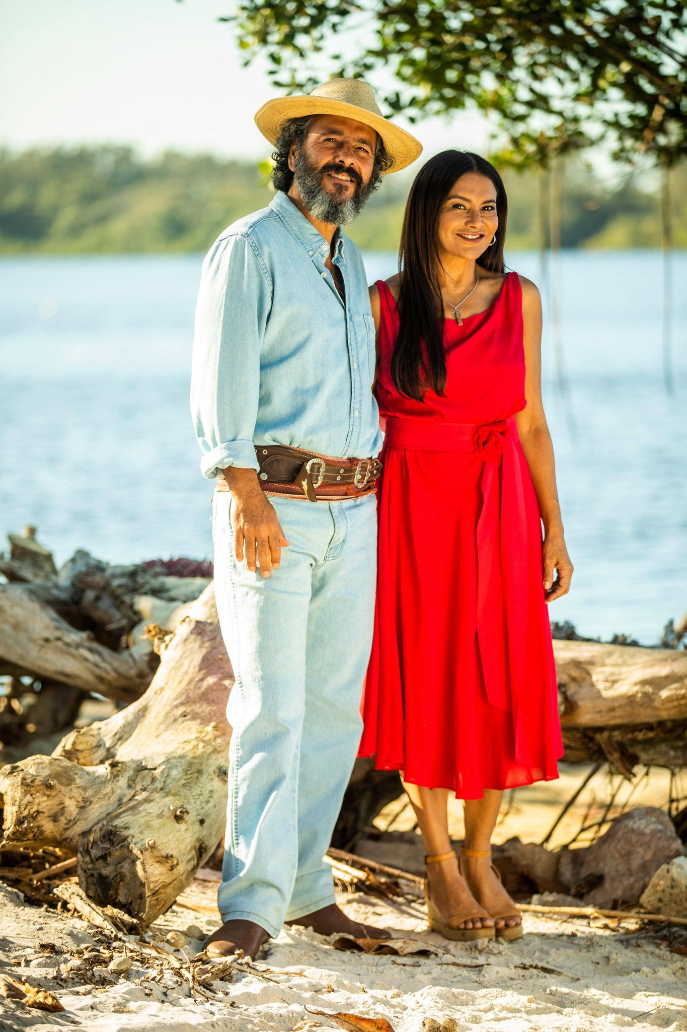 José Leôncio (Marcos Palmeira) e Filó (Dira Paes), personagens de Pantanal