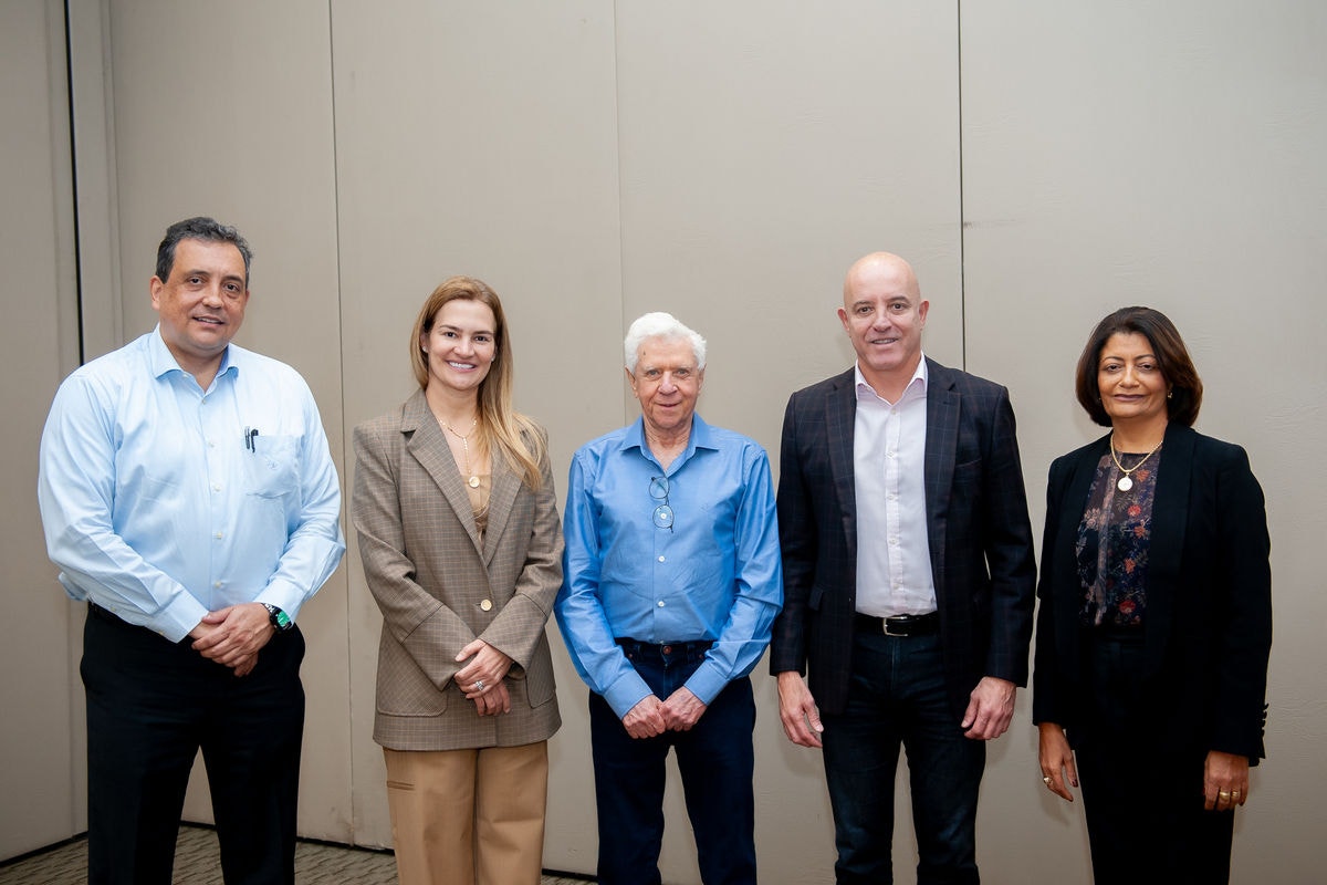 Raphael Lafeta, Maria Fernanda Menin, Emerson de Almeida, Antonio Batista e Nadia Rampi. 