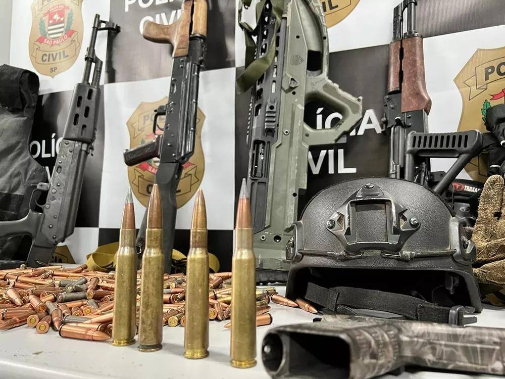 Assalto em Itajubá: polícia encontra armas dos criminosos em SP e prende um