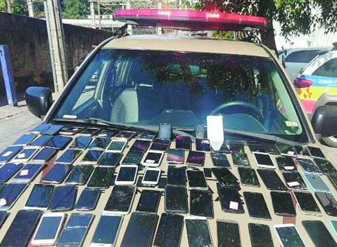 Segundo a PM, celulares roubados geralmente são revendidos pela internet ou desmanchados
