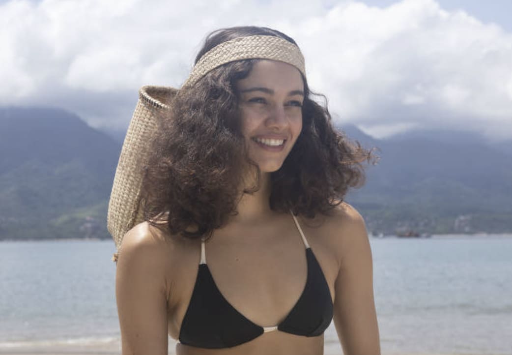 Sophie Charlotte interpretando Gal Costa em cena do filme 'Meu Nome É Gal'