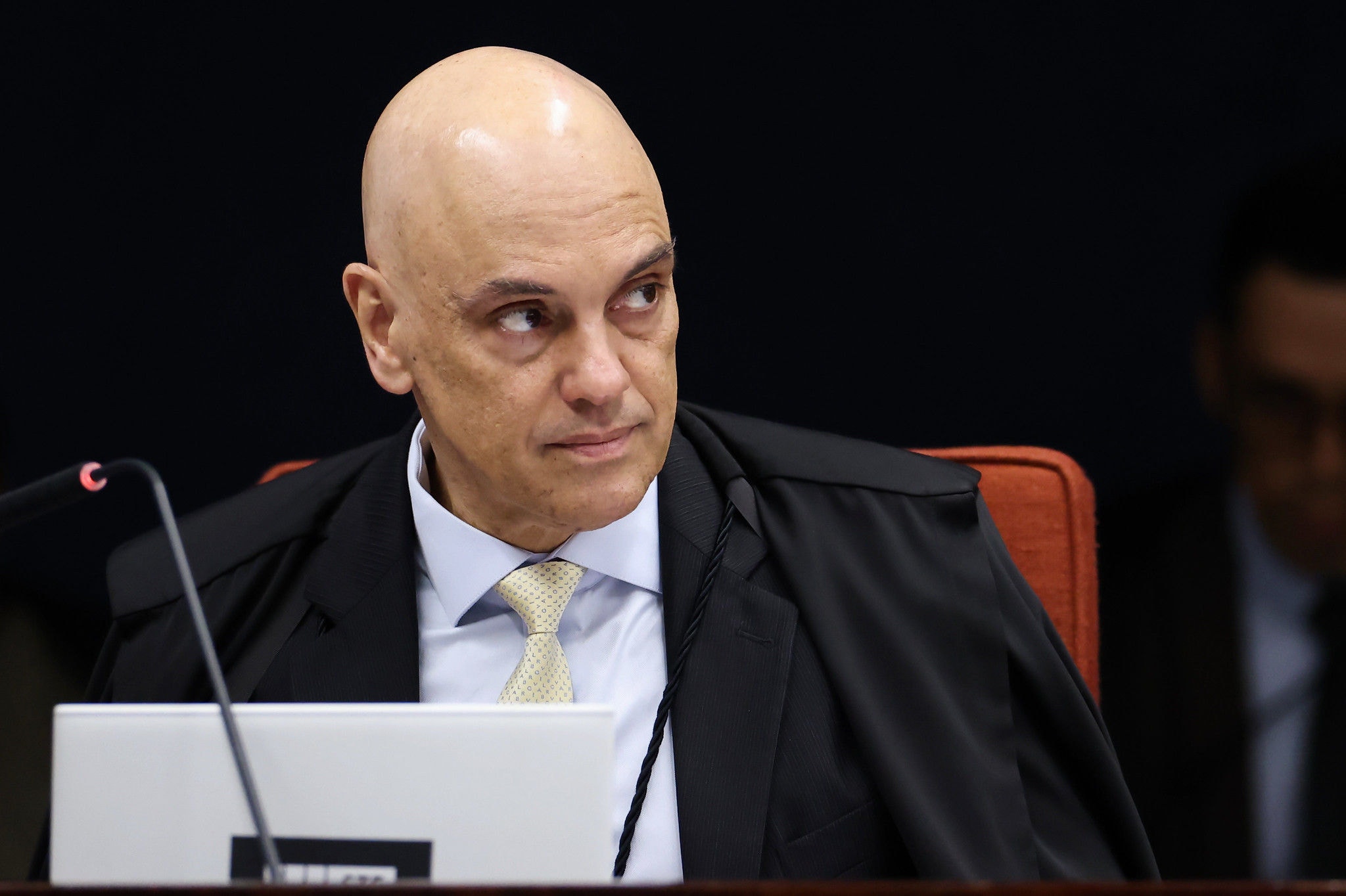 Atuação do ministro Alexandre de Moraes na ação que tornou réu por suposta tentativa de golpe de Estado é questionada por parlamentares de BH
