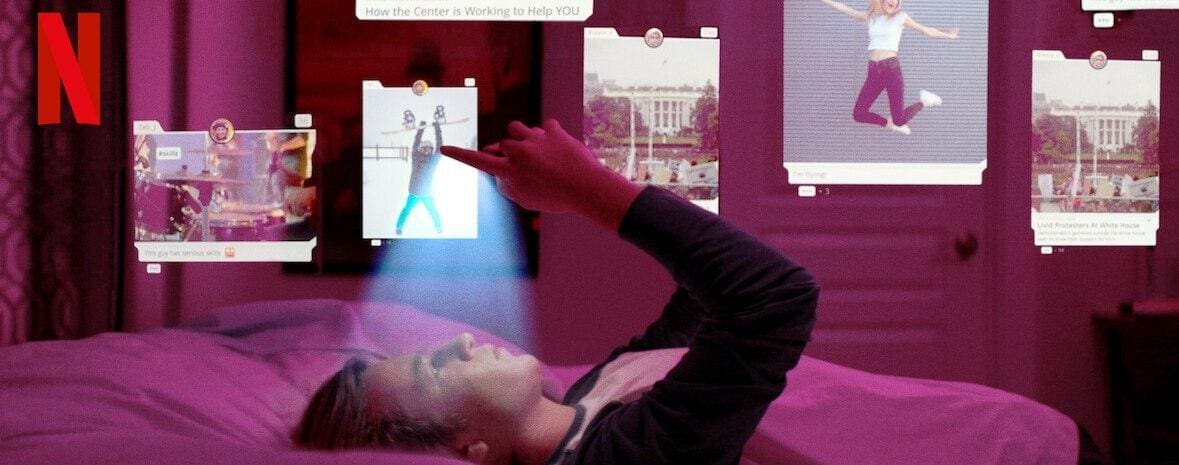 Lançado pela Neflix em 2020, o docudrama norte-americano "O Dilema das Redes", dirigido por Jeff Orlowski, critica, entre outros temas, a forma como o ecossistema das redes sociais contribui para um uso abusivo delas próprias