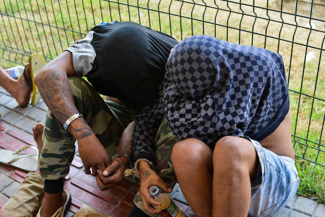 Na Companhia da Polícia Militar, orientados pela advogada, os homens não quiseram falar da festa