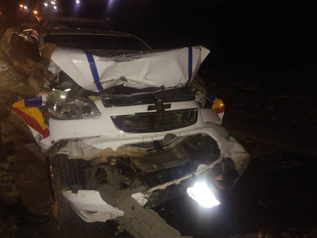 Ladrão é morto na BR-040 após roubar carro, provocar acidente e ameaçar PMs 