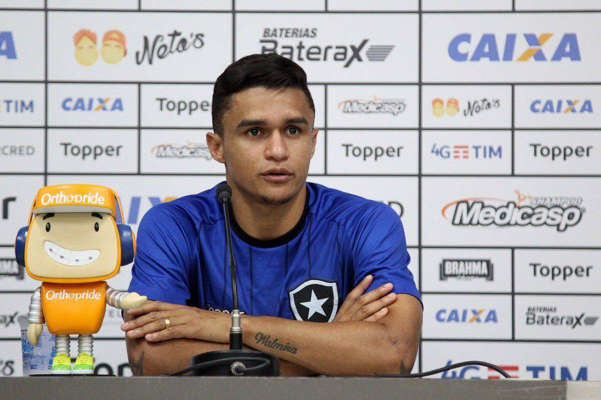 Erik prometeu empenho dos jogadores nas próximas partidas do Botafogo