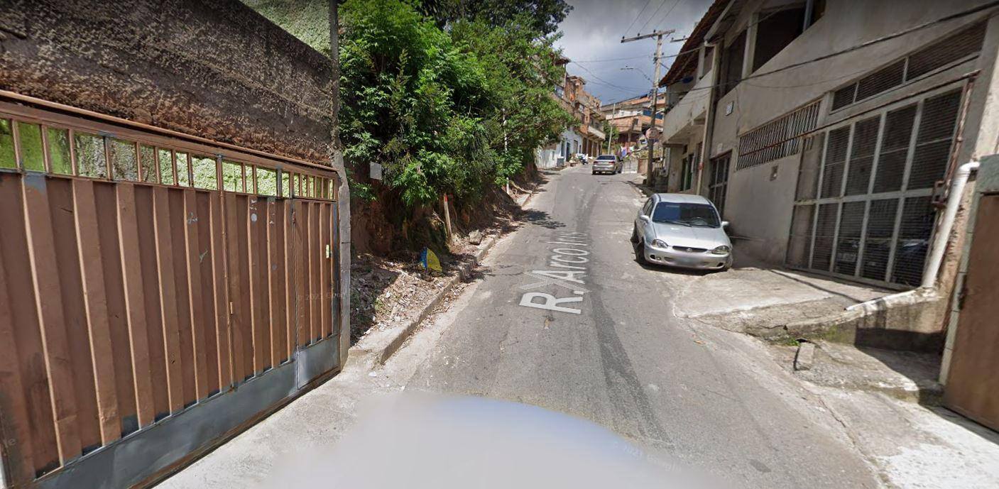 Rua onde a mulher foi assassinada.