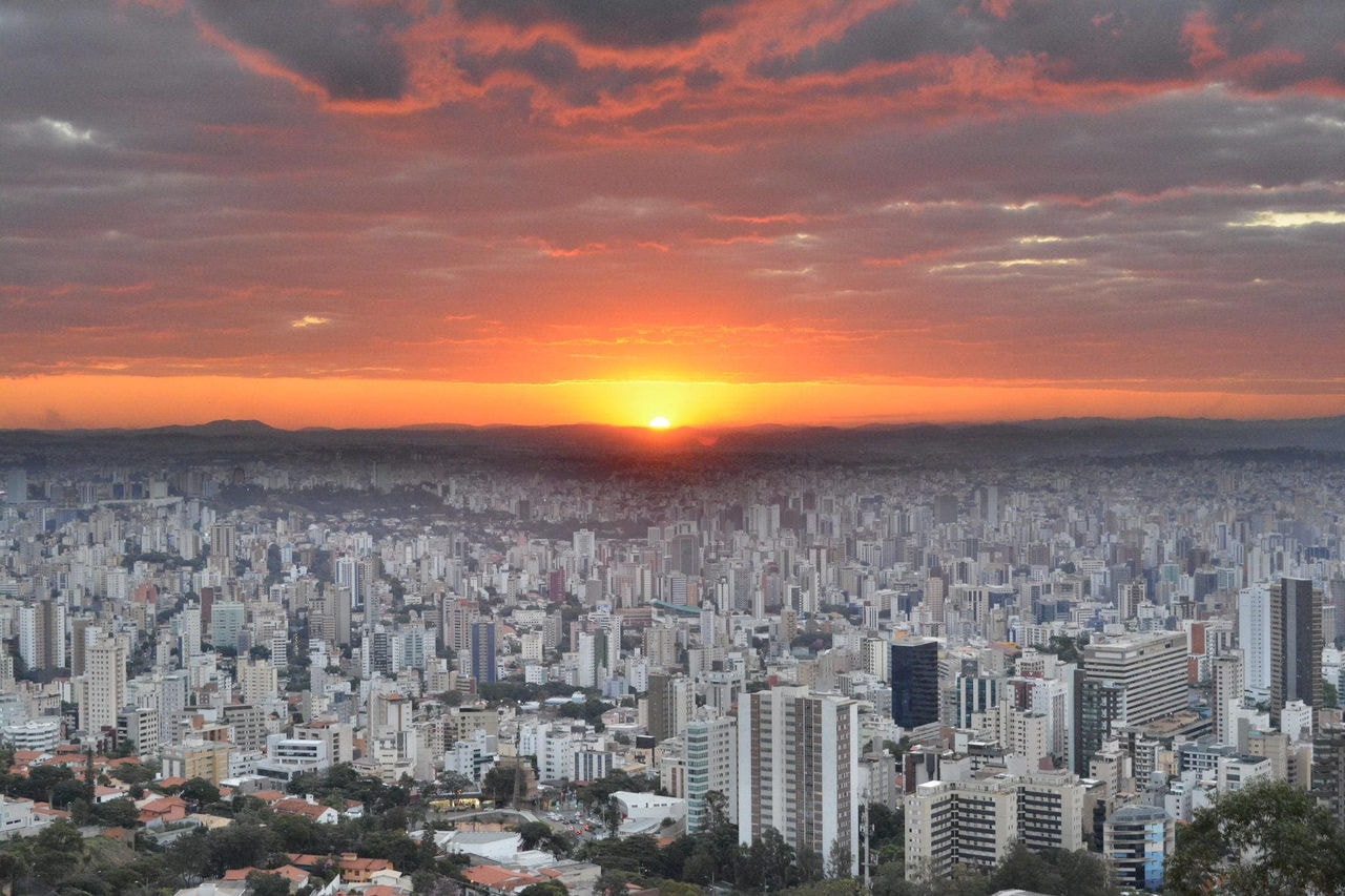 Pôr do sol no Mirante Mangabeiras