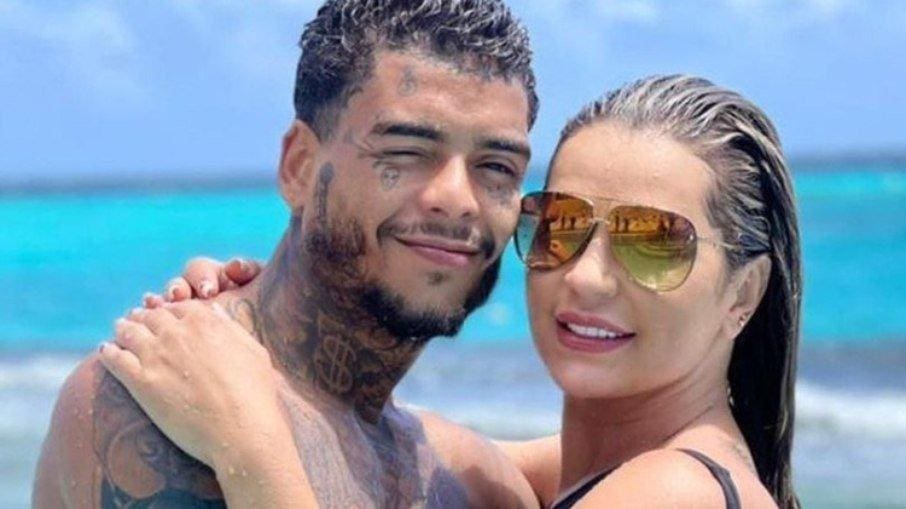 Deolane Bezerra diz que não beijou ninguém após morte de MC Kevin