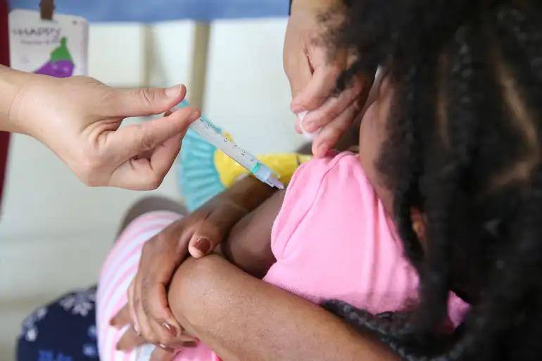 Partido protocolou ação com o objetivo de estabelecer medidas a serem cumpridas pelo governo de Minas para garantir a vacinação de crianças matriculadas na rede estadual de educação