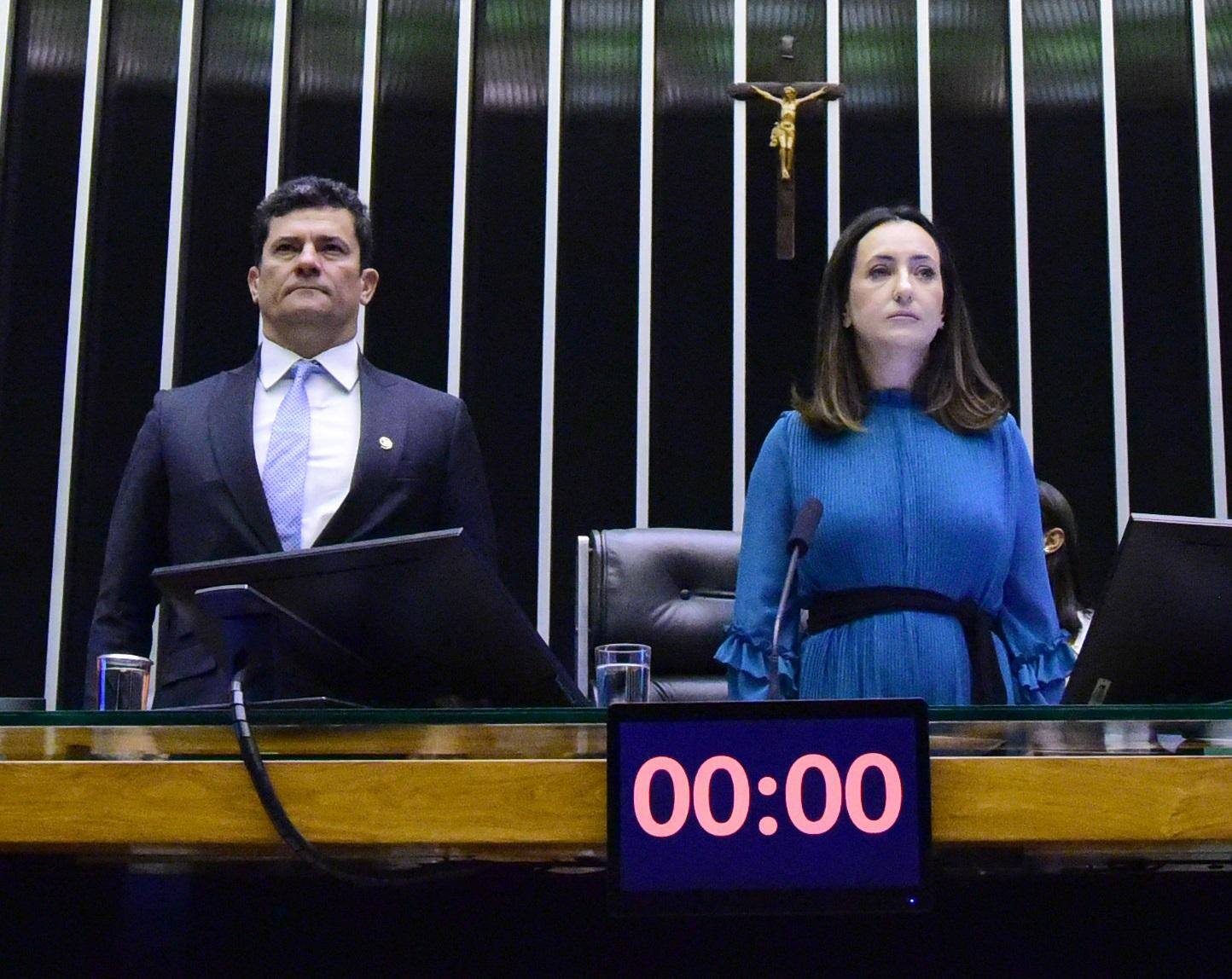Sergio Moro e Rosângela Moro durante sessão no plenário da Câmara dos Deputados
