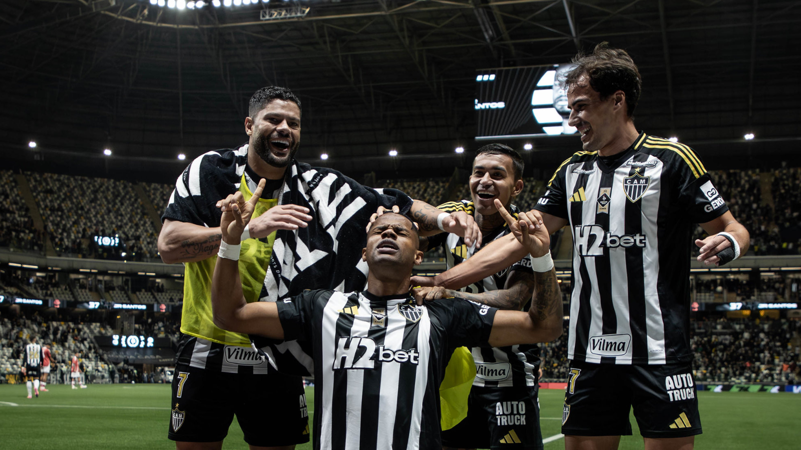 Jogadores do Galo celebram gol na Arena MRV