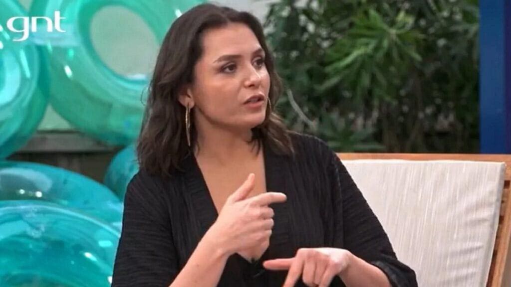 Monica Iozzi é escalada para novo projeto na Globo após deixar Elas por Elas por motivos de saúde