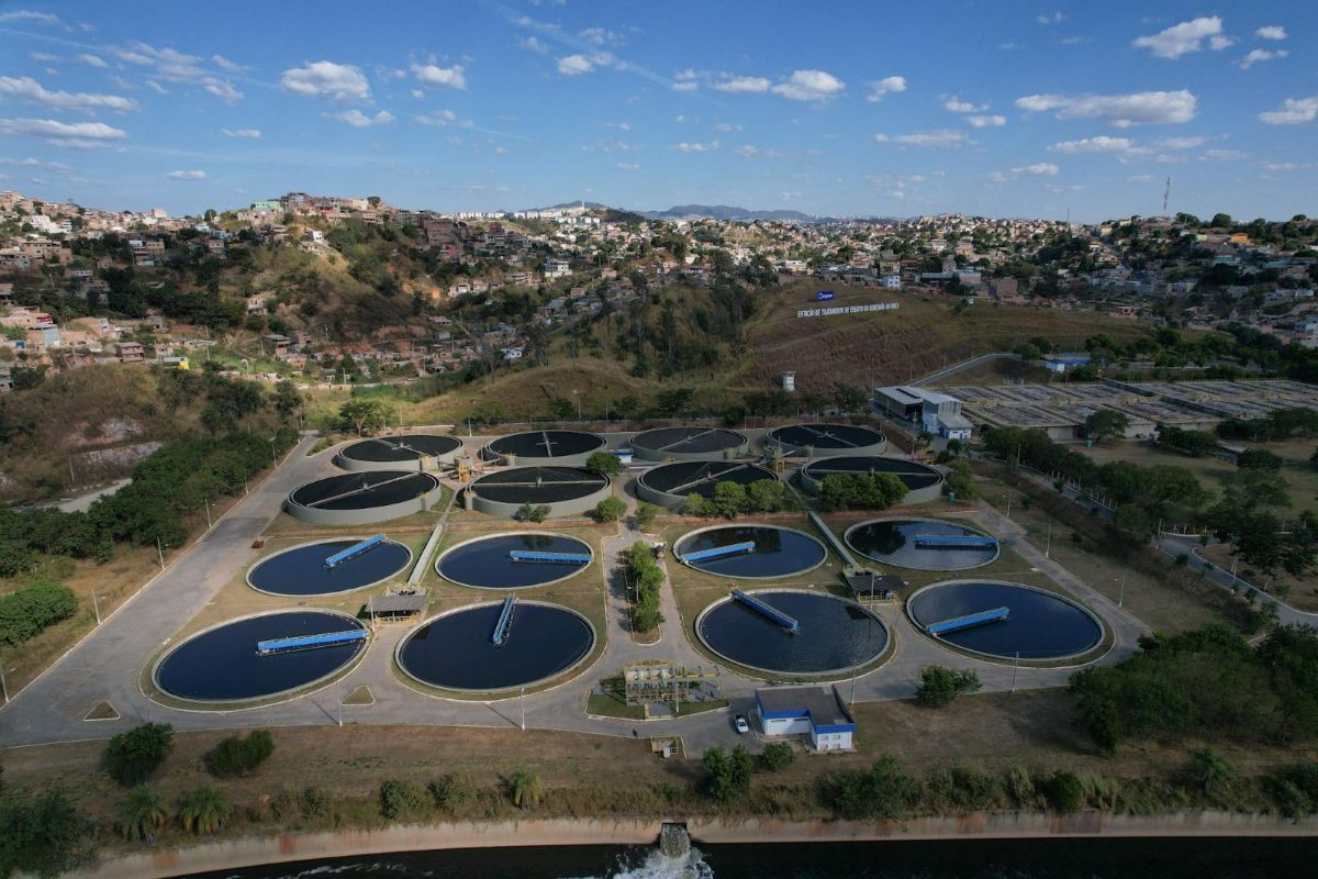 Vista aérea da Estação de Tratamento de Esgoto (ETE) Onça, que passará por obras de ampliação e modernização