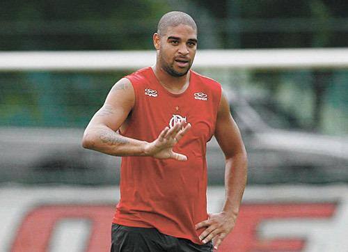 Adriano fez sucesso em clubes como Inter de Milão, Flamengo e na seleção brasileira